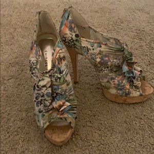 Seasonal Chinese Laundry Pumps